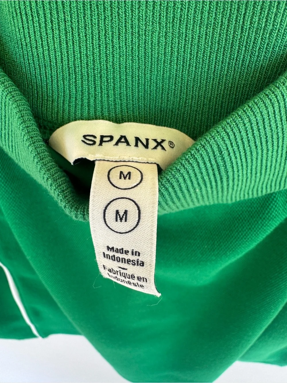 SPANX Green Athletic Mini Skort with White Side Piping